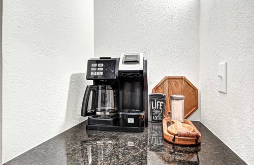 Bella Vista Apartment | NWA downstairs oasis, MTB trails. hiking, golf