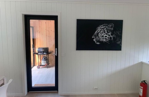 Spangereid Apartment | Ny bolig nær ‘UNDER’