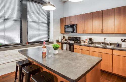 Rochester Apartment | NY Style Centric Loft with King Bed by Park ave