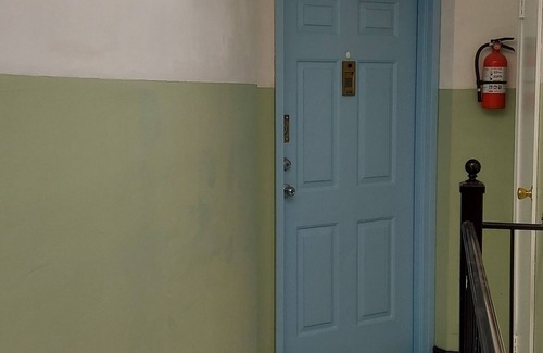 Queens Apartment | NYC Cozy, Charming, 2-bedroom Apartment Close to All