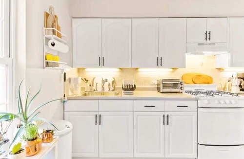 Queens Apartment | NYC Modern Queens 2 beds with patio parking fire pit bbq