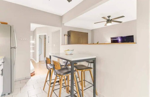 Queens Apartment | NYC Modern Queens 2 beds with patio parking fire pit bbq