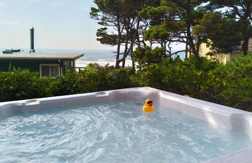 Newport House | Nye Beach, Close to everything, Ocean View!