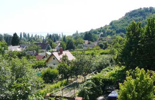 Szigliget House | Nyugalom Szigete Vendégház SZIGLIGET