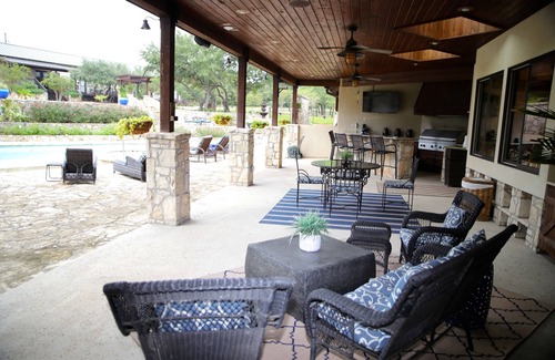 Dripping Springs House | Nyumba House - Asante Lodging and Events
