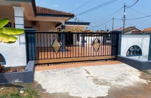 Bukit Rambai House | NZ Homestay
