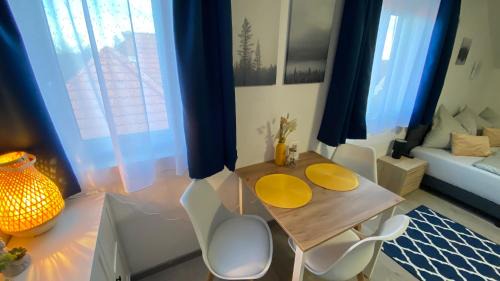 Balatonalmadi House | Oázis Apartmanház Balatonalmádi