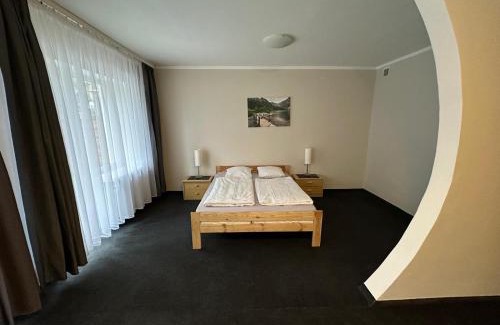 Przesieka Bed & Breakfast | Ośrodek Wypoczynkowy Nad Wodospadem