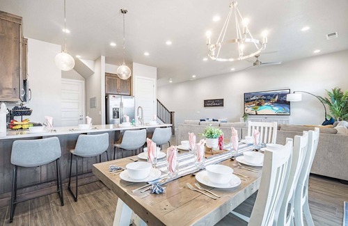 Santa Clara House | O-65&66| Sleeps 38 * Pvte Pool *Hot Tubs* Fire Pits * 2 homes duplex