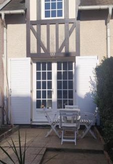 Courseulles-sur-Mer Apartment | "O'Dbark" - duplex 2 étoiles - à 100m de la plage avec jardin