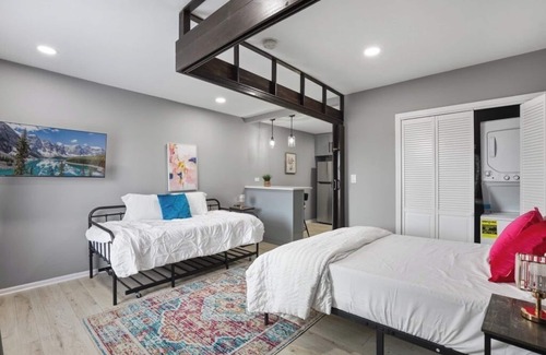 Franklin Park Apartment | O'Hare airport Oasis #8