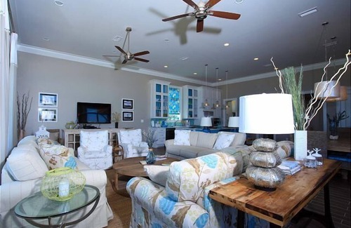 Surf Side Shores House | O My Scallops. Displayed on the cover of Better Homes and Gardens!