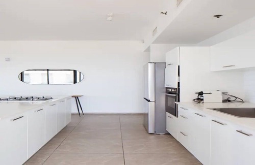 Bat Yam Apartment | O&O Group- Modern Luxury APT-Mesmerizing Sea Views.