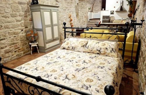 Gubbio House | O rosa bella Appartamento via savelli della porta 24