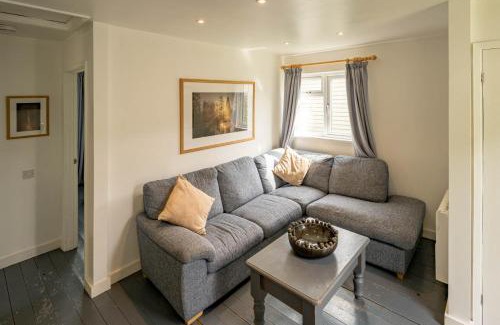Cranbrook House | Oak Cabin Overlooking Bedgebury Forest