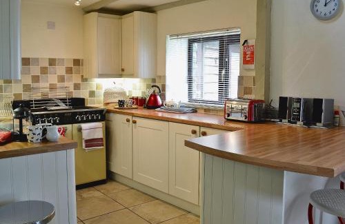 Woolfardisworthy House | Oak Cottage