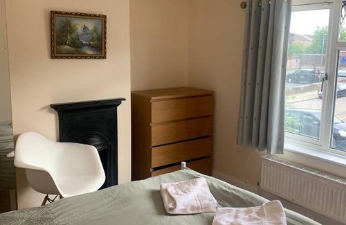 Oakleigh House | Oak