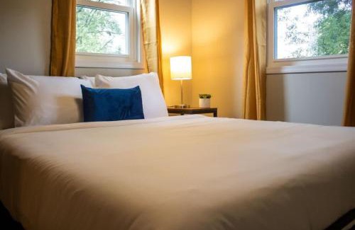 Huntsville House | Oak Glen Huntsville Rambler Retreat