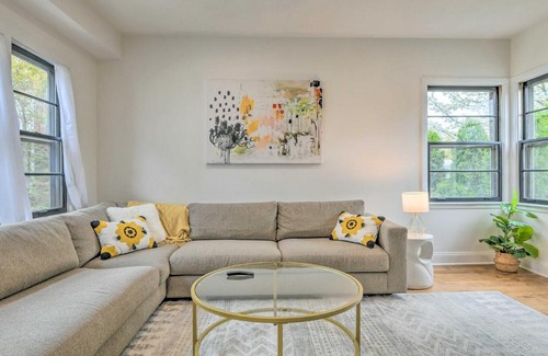Oak Park House | Oak Park Home with Fire Pit - 5 Mi to Garfield Park!