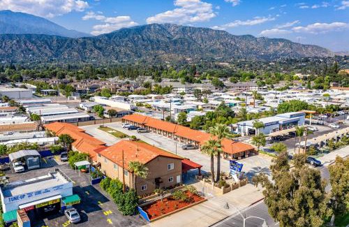 Monrovia Hotel | Oak Park Motel