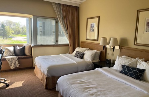 Chaska Hotel | Oak Ridge International Hotel & Conf Cen