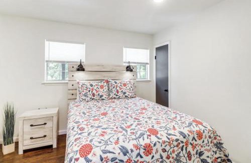 Mountain View House | Oak St