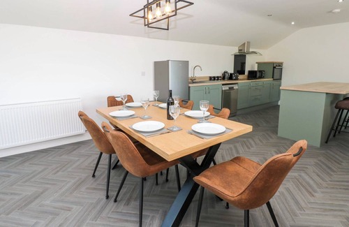 Frizington Cottage | OAK TREE COTTAGE, pet friendly, with a garden in Frizington