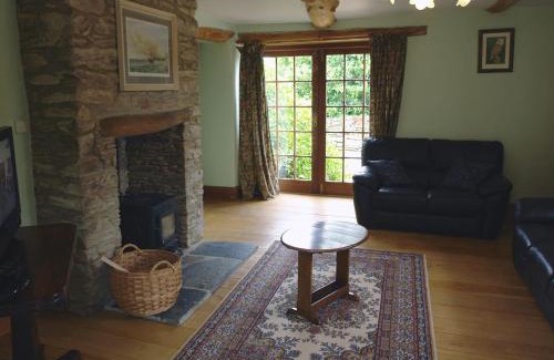 Washbourne House | Oak Tree