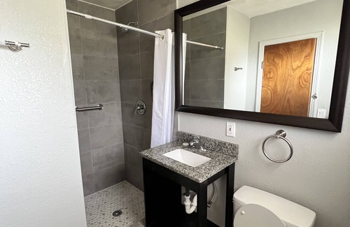 Florida South Atlantic Coast Hotel | Oak Tree Inn