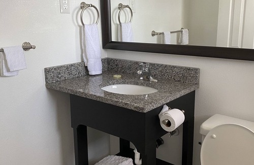 Florida South Atlantic Coast Hotel | Oak Tree Inn