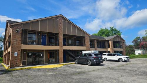 Irvine Hotel | Oak Tree Inn