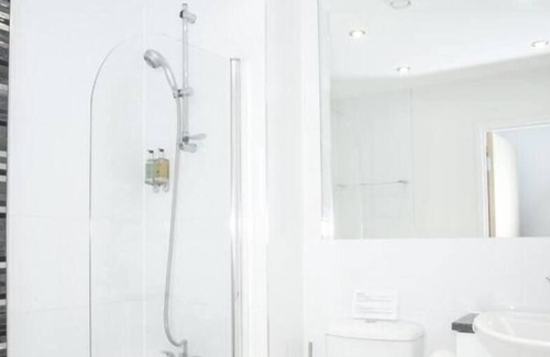 Woking Apartment | Oakdale at Centrium 01