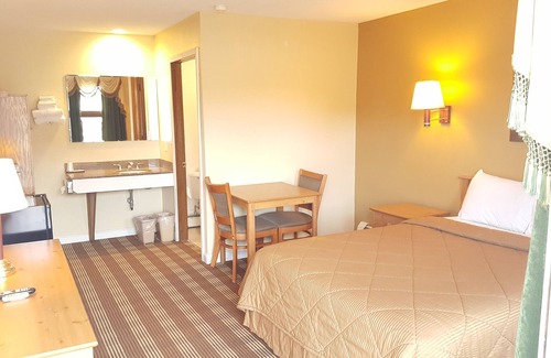 Owatonna Hotel | Oakdale Motel