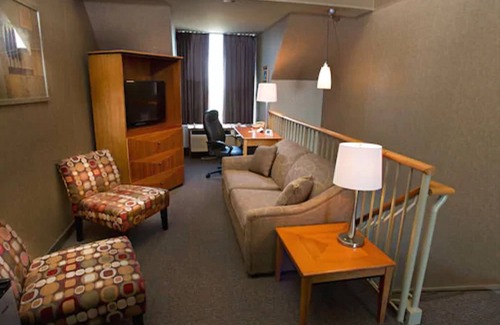 Fallsview Hotel | Oakes Hotel Overlooking the Falls