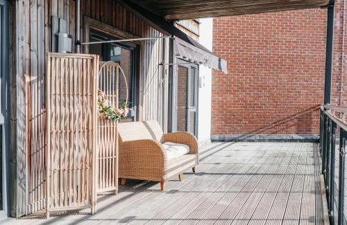 Milton Keynes Apartment | Oakgrove Apartment - 2 Bedroom with Terrance and private parking