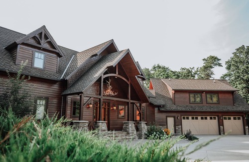 Walker House | OakHaven-Leech Lake|Large Lawn| Bar|BonusRm|Events