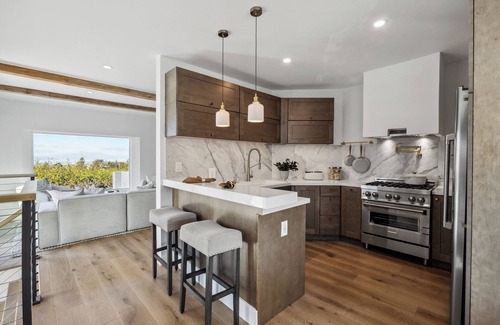 Upper Rockridge House | Oakland/Piedmont Hills. Private Hilltop Home with Sweeping Views Near Everything