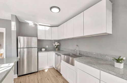 Oakland House | Oakland's best