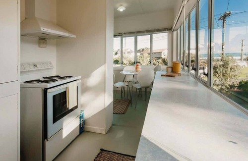 Oakura Villa | Oakura Circle - authentic Kiwi bach by the beach