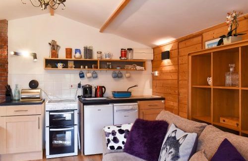 Gillingham House | Oakwell Lodge