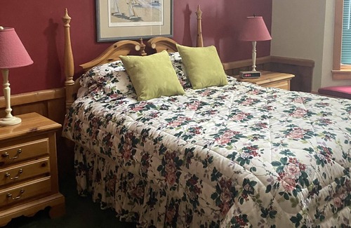 Mackinac Island Condo | Oakwood Condo 7- 2 bedroom condo with Lake Huron views!