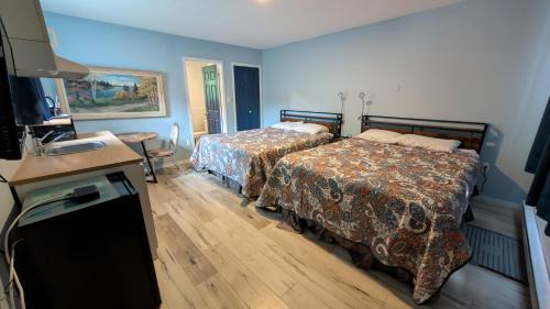 Gravenhurst Hotel | Oakwood Motel