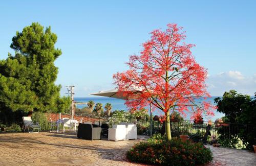 Caronia Villa | Oasi Della Natura with pool by Local House