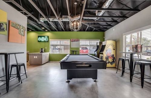 Encanto Apartment | Oasis 1Bd/1Ba Retreat w/Gym & Firepit!