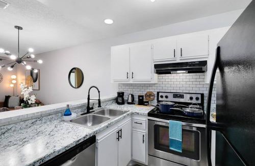 Titusville Apartment | Oasis 203 - Symmetry & Serenity