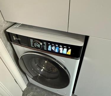 Mbrostar-Urë Apartment | Oasis Apartament