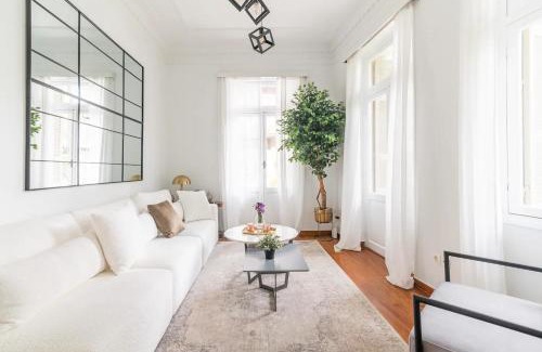 Koukaki Apartment | Oasis Architect's Dream Neoclassical House next to Acropolis