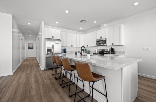 Greenehaven House | Oasis at Lake Powell - Hot Tub & Roof Top Deck - 4 Bedrooms/Sleeps 13