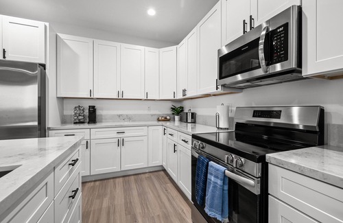 Greenehaven House | Oasis at Lake Powell - Hot Tub & Roof Top Deck - 4 Bedrooms/Sleeps 13