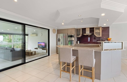 Salamander Bay House | Oasis at Salamander Bay, 10 Raymond Ave - Boat Parking, WiFi, Air Con, Water Views